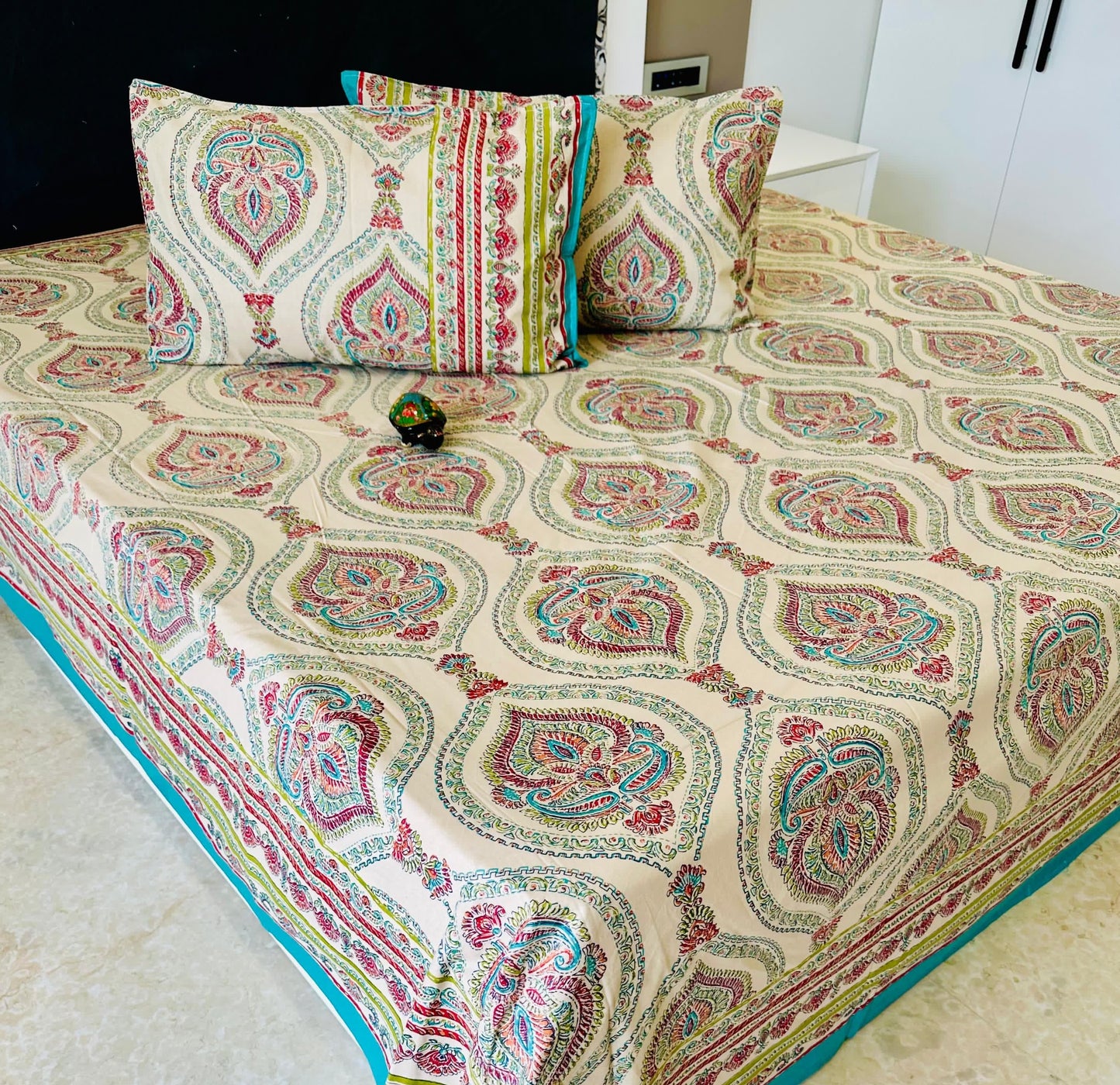 Sufiana Jaipuri Cotton Printed Bedspread Bedcover (Super King 110x110 inches)-The Label Home