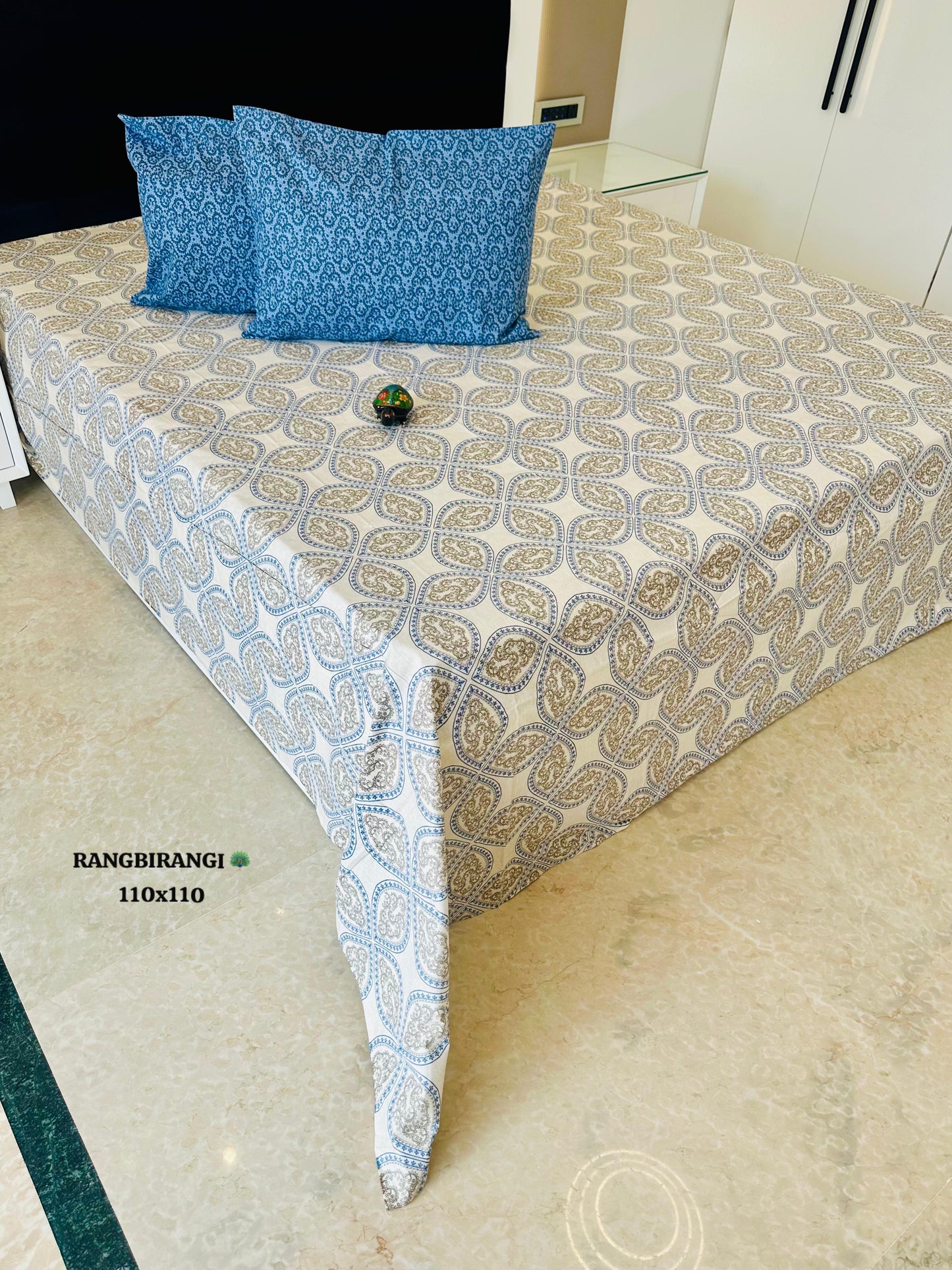 Gharonda Jaipuri Cotton Printed Bedspread Bedcover (Super King 110x110 inches)