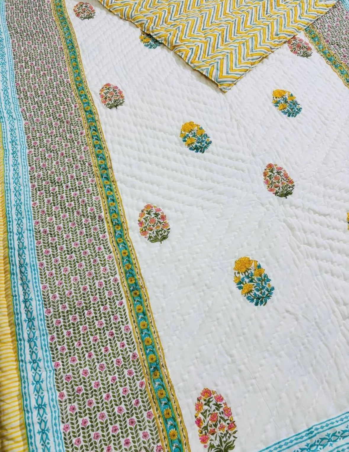 Quilt - Rich Floral Bliss - Double Size 90x108-The Label Home
