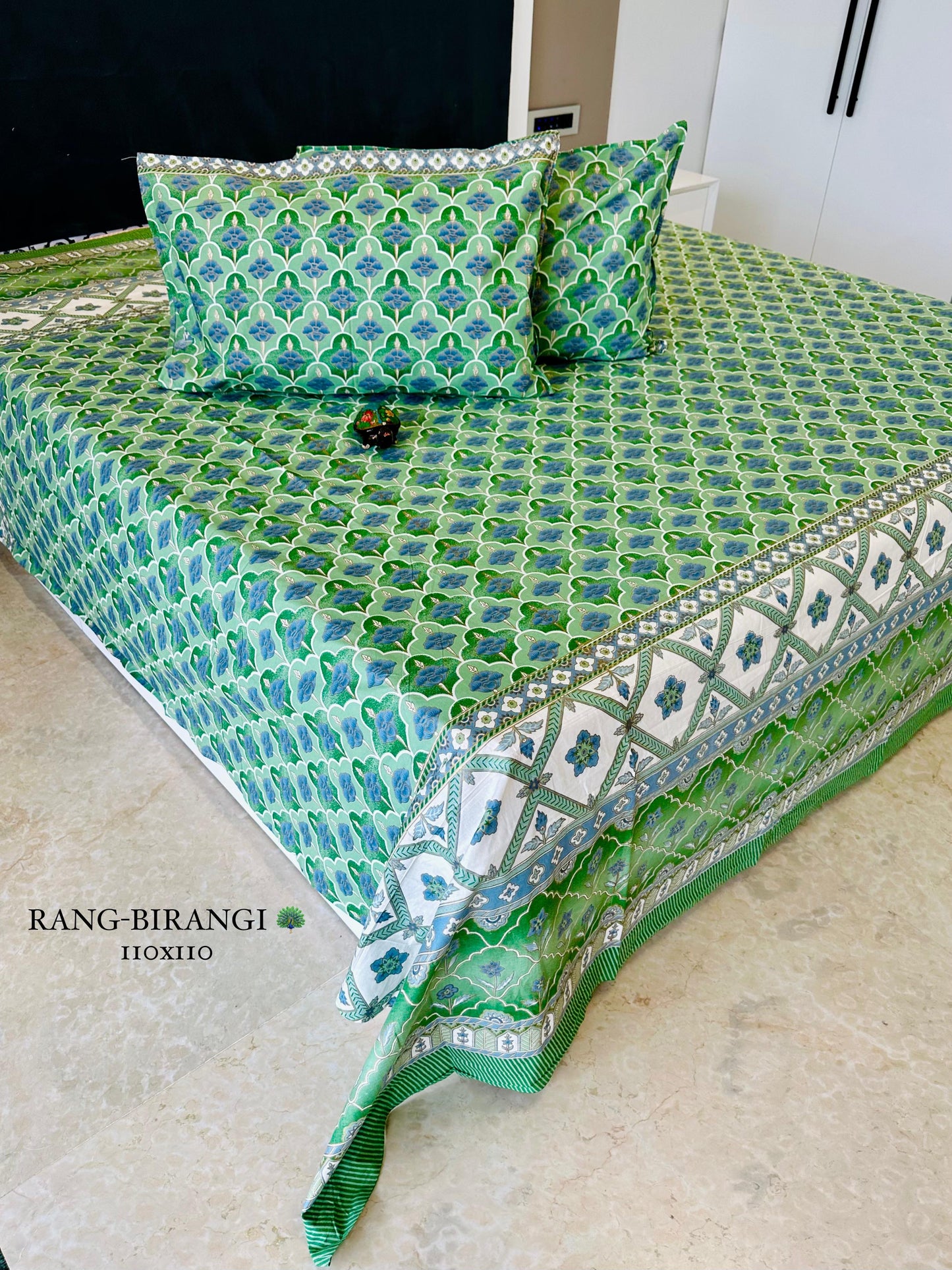 Stellar Thin Printed Bedspread Bedcover (Super King 110x110 inches)