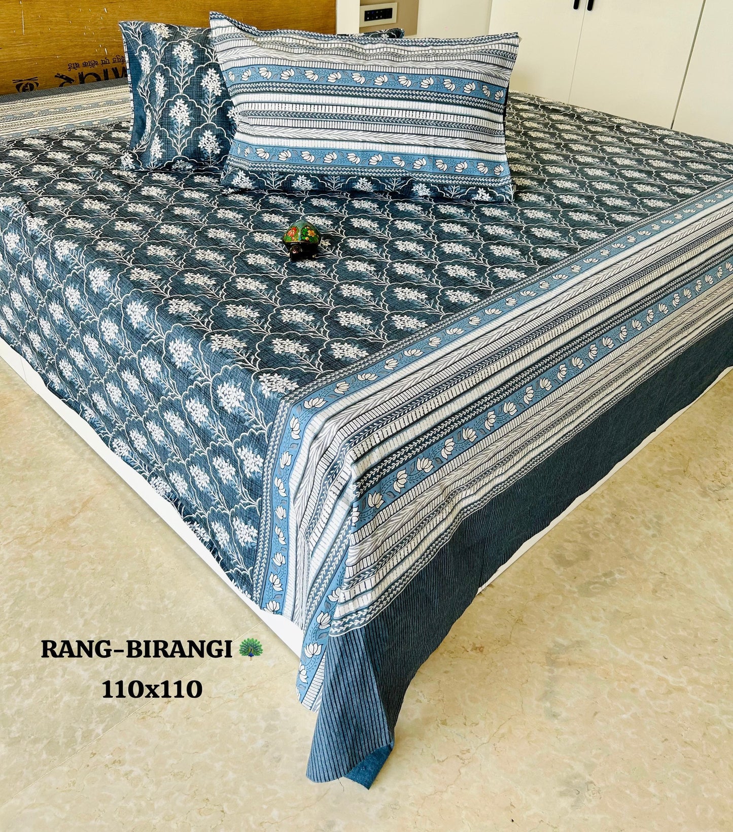 Auspicious Thin Printed Bedspread Bedcover (Super King 110x110 inches)