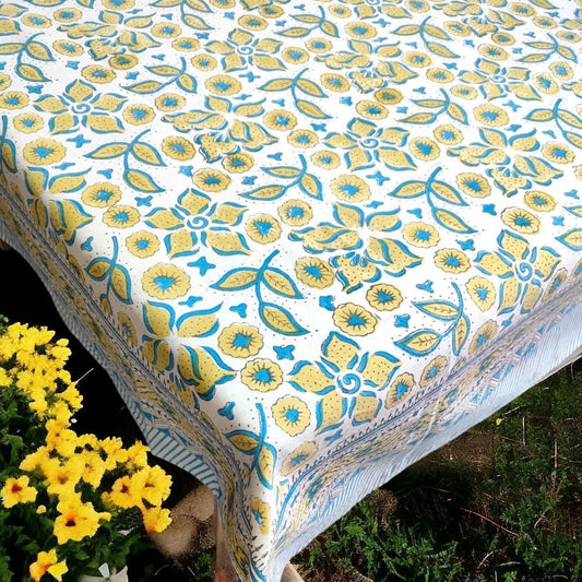 Delicate bloom Table Cover