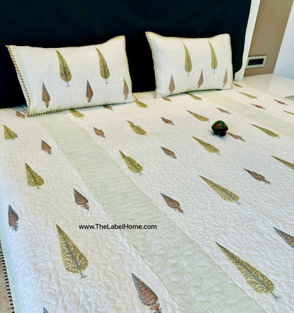 8 Designs - Festive Quilted Bedcover-The Label Home