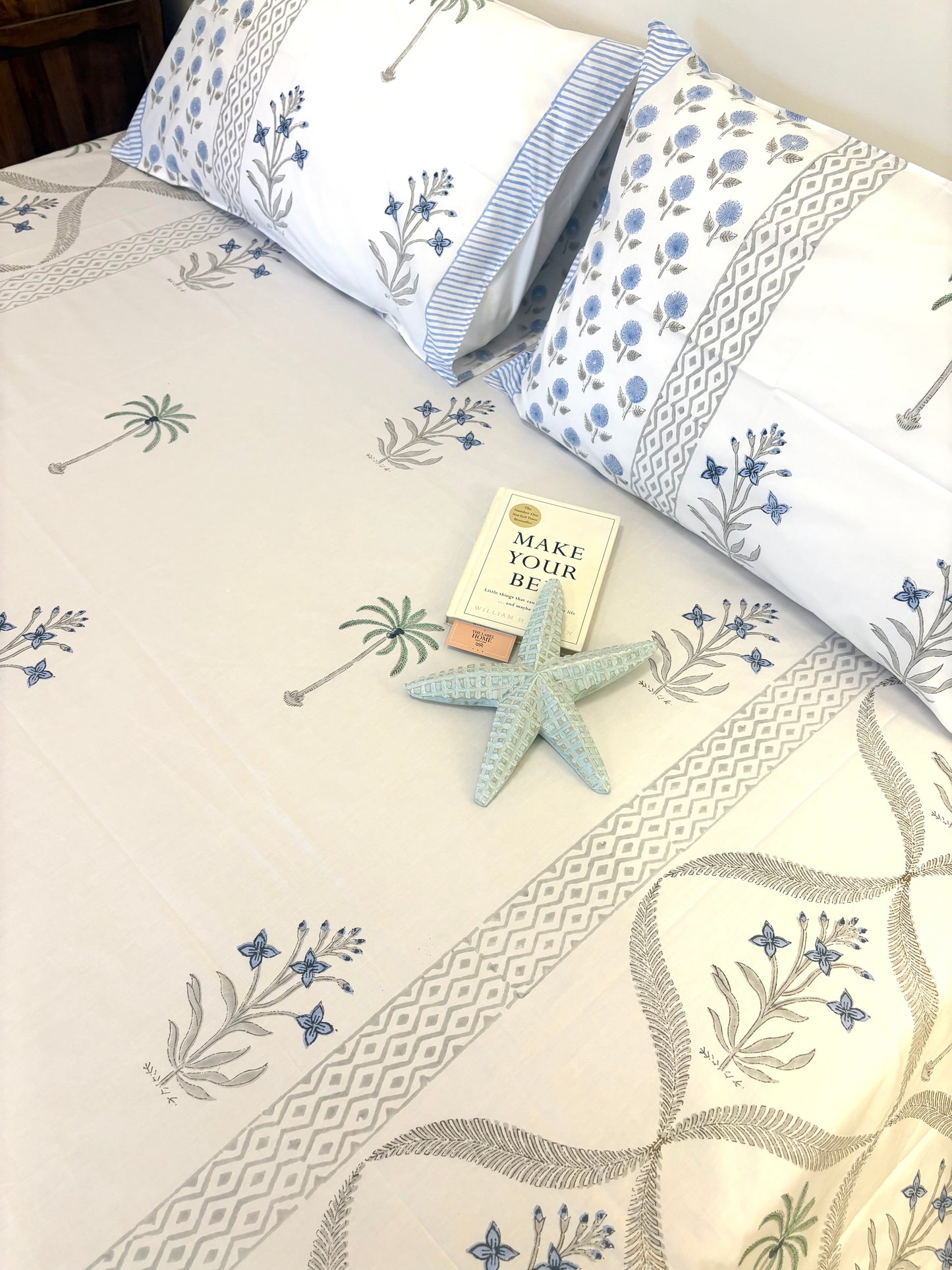 400TC Percale Cotton Bedsheet – Blue Palm Whisper