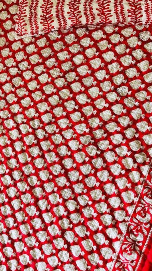 Happy Red Cotton Muslin Block Printed Quilt - Double Size 90x108 inches