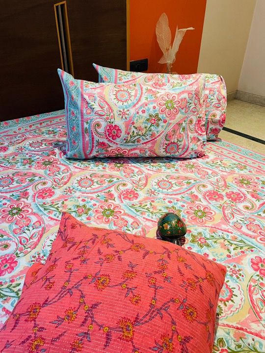 Taabir Thin Cotton Printed Bedspread Bedcover (King 93x108 inches)